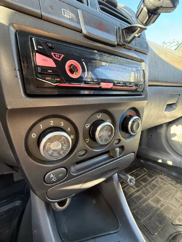 Продам hyundai accent, 2008 год, 1.5, механика, пробег 255 тыс

Акцент по цене ланоса, езжу каждый день. Двигатель работает хорошо, коробка переключается без проблем. По ходовой тоже без каких-то моментов, едет уверенно.

По кузову есть возрастные недостатки: сколы, царапины, местами ржавчина по порогам. Машина не новая, на фото всё видно.

Салон в хорошем состояние, кондиционер работает, заправлен, электростеклоподъёмники, гидроусилитель руля, музыка. Стоит на литых дисках, резина свежая

Простой и недорогой автомобиль в обслуживании, хороший вариант на каждый день, небольшой торг.

Цена : 330.000 рублей
Номер +7949 505 505 3
📞 🇷🇺 Звоните: +79495055053 - фотография - 7