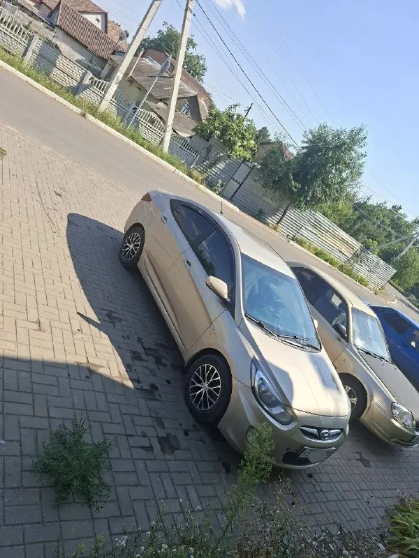 Продам хюндай солярис 1.6 2012 г. Пробег 230т.
В хорошим состоянии без вложений мульти руль андроид магнитола цена 750тр. Осмотор г. Мариуполь
+79025639806 Max - фотография - 3