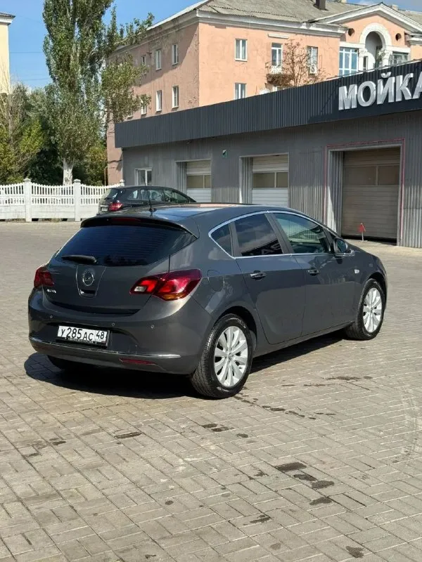 Продается opel astra 2013 рестайлинг
1.6 Мкпп
В родном окрасе
-Пробег 190.000 км
- Цена 715.000 руб + разумный торг реальному покупателю
Опель астра
-Двигатель самый надежный в линейки работает идеально не троит не дымит масло не ест !
- Коробка также на отлично переключает мягко все передачи не хрустит не вылетает
- По ходовой мячик не стучит не гремит на дороге стоит уверено никуда не ведет
- Автотека зеленая ( без дтп и выплат )
- Металл весь заводской ни один болт не крутился
- 2 Ключа
- Все стекла родные вкл лобовое без трещин
- По кузову выглядит отлично без гнили и ржавчины пороги, днище, низа дверей в отличном состояние
- Состояние отличное сел и поехал куда угодно из последних вложений масло с фильтрами, свечи, и всякие мелкие расходники
- По электрике работает каждая кнопочка и лампочка
- Максимальная комплектация
- Осмотр макеевка центр
-Тел +7-949-20-20-555 и есть тг на этом номере
- Цена : 715.000 руб + разумный торг реальному покупателю - фотография - 2