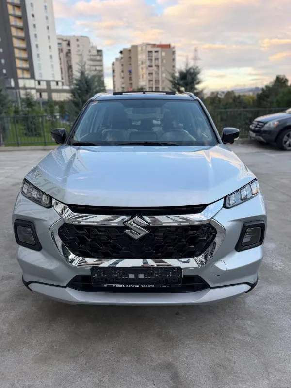 🛞Suzuki grand vitara
07/2023 Год выпуска!
Двигатель: 1.5 / бензин / 103 л. С
Без пробега❗️новый❗️
💸 3 127 000₽
📞 +79498496669
Комплектация:
• Кожаный салон
• Панорамная крыша
• Led-фары и led дхо
• Led задние фонари
• Легкосплавные диски r17
• Мультимедиа 9”
• Apple carplay / android auto
• Камера 360°
• Задние парктроники
• Цифровая приборная панель 7”
• Проекционный выдвигающийся дисплей
• Климат-контроль
• Круиз-контроль
• Бесключевой доступ
• Бесключевая система start&stop
• Электронный ручник + auto&hold
• Беспроводная зарядка
• Автоматический свет
• Электроскладывание зеркал
• Abs / esp / ebd
• Hill hold / hill descent control
• Датчик давления в шинах
• 4Wd allgrip select
• Межосевая блокировка дифференциала
• Режимы 4wd: auto / sport / snow / lock
📞 🇷🇺 Звоните: +79498496669 - фотография - 2