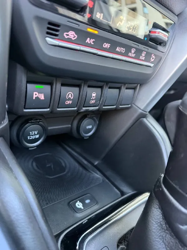 🛞Suzuki grand vitara
07/2023 Год выпуска!
Двигатель: 1.5 / бензин / 103 л. С
Без пробега❗️новый❗️
💸 3 127 000₽
📞 +79498496669
Комплектация:
• Кожаный салон
• Панорамная крыша
• Led-фары и led дхо
• Led задние фонари
• Легкосплавные диски r17
• Мультимедиа 9”
• Apple carplay / android auto
• Камера 360°
• Задние парктроники
• Цифровая приборная панель 7”
• Проекционный выдвигающийся дисплей
• Климат-контроль
• Круиз-контроль
• Бесключевой доступ
• Бесключевая система start&stop
• Электронный ручник + auto&hold
• Беспроводная зарядка
• Автоматический свет
• Электроскладывание зеркал
• Abs / esp / ebd
• Hill hold / hill descent control
• Датчик давления в шинах
• 4Wd allgrip select
• Межосевая блокировка дифференциала
• Режимы 4wd: auto / sport / snow / lock
📞 🇷🇺 Звоните: +79498496669 - фотография - 7