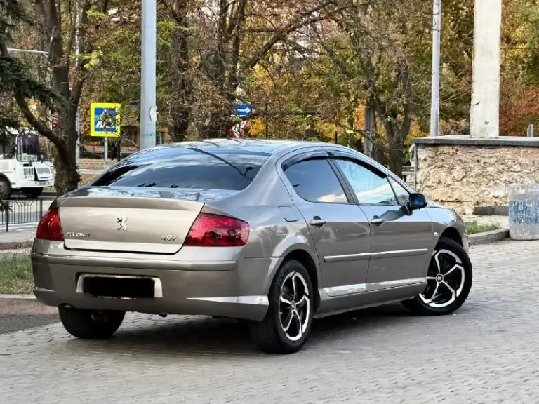 Peugeot 407
Год выпуска - 2007
Цена - 485.000₽
Двигатель - 1.8 бензин
Кпп - механика
Пробег - 181.000км
Тел. +79493902663
Либо: +7 (949) 679-98-14
Продам красивую и приятную в вождении машину в отличном состоянии и богатой комплектации, а именно: кожаный салон: подогревы сидений; рабочий климат-контроль; круиз-контроль; мультируль; эл. Зеркала; ус. Руля; ветровеки; эл. Регулировка сидений; датчик света и дождя; установлена android мультимедиа со всеми современными плюшками; давольно не плохая акустика; эл. Стеклоподъемники; диски r-17 с практически новой резиной и многое другое. Авто в красиво цвете, в жизни смотрится великолепно.
📞 🇷🇺 Звоните: +79493902663 - фотография - 4