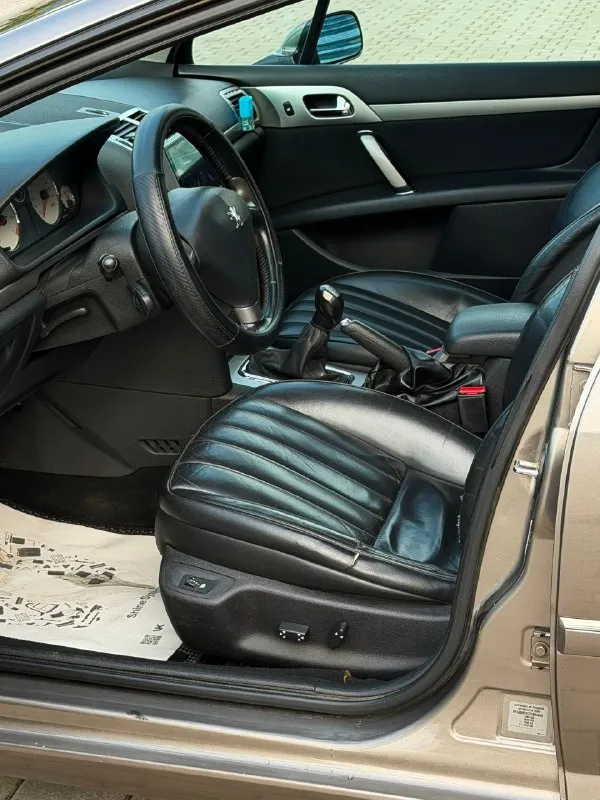 Peugeot 407
Год выпуска - 2007
Цена - 485.000₽
Двигатель - 1.8 бензин
Кпп - механика
Пробег - 181.000км
Тел. +79493902663
Либо: +7 (949) 679-98-14
Продам красивую и приятную в вождении машину в отличном состоянии и богатой комплектации, а именно: кожаный салон: подогревы сидений; рабочий климат-контроль; круиз-контроль; мультируль; эл. Зеркала; ус. Руля; ветровеки; эл. Регулировка сидений; датчик света и дождя; установлена android мультимедиа со всеми современными плюшками; давольно не плохая акустика; эл. Стеклоподъемники; диски r-17 с практически новой резиной и многое другое. Авто в красиво цвете, в жизни смотрится великолепно.
📞 🇷🇺 Звоните: +79493902663 - фотография - 5