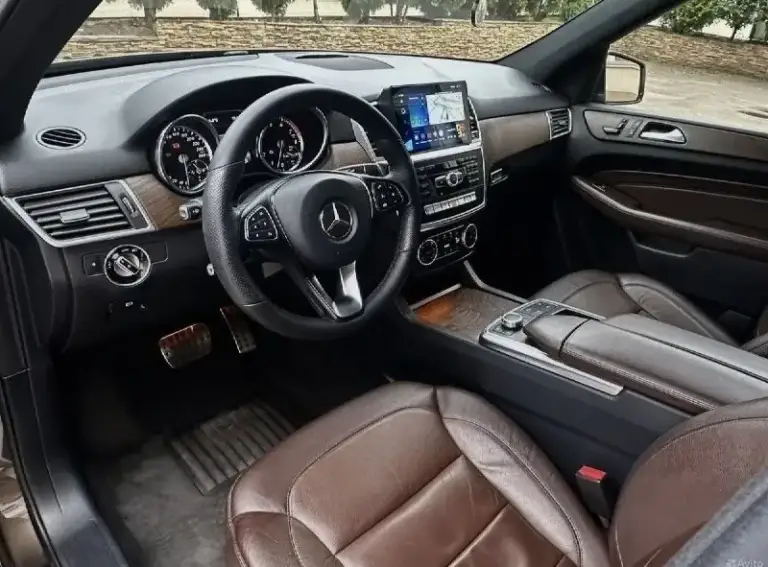 Мерседес ml300 amg 2015г. В.
Двиг. 3.5 бенз м276
Автомобиль покупался новым у дилера в июне 2015 году, внешне и технически в идеальном состоянии!!! Очень бережная эксплуатация, в заводском окрасе(есть незначительный косметический окрас задней правой арки) с родным пробегом, без каких либо вложений! (90% пробега-трасса),
Кузов и фары в броне пленке(вся передняя часть и зоны риска).
Сделано большое то:
- Замена цепей грм 30т. Км. Назад, оригинал!
- Новые свечи и катушки зажигания. (10т. Км)
- Новая пневма перед в сборе/зад новые балоны, новый компрессор, блок клапанов, фильтр. (10т. Км. )
Все в оригинале!
- Тормозные диски вентилируемые + колодки по кругу (zimmermann). (2т. Км. )
- Заменена масел двс (каждые 7-8т. Км. , крайняя замена 3т. Км. ) и фильтров включая акпп, редуктор, раздатка. (8т. Км. )
Залита заводская прошивка двигателя на 306л. С. !
Очень хорошая комплектация.
Установлена мультимедиа teyes cc4 на 32гб, видео регистратор с радаром. (авто знаю с автосалона!)
Вопросы по тел. +79495023444 авто находится в г. Донецк - фотография - 6