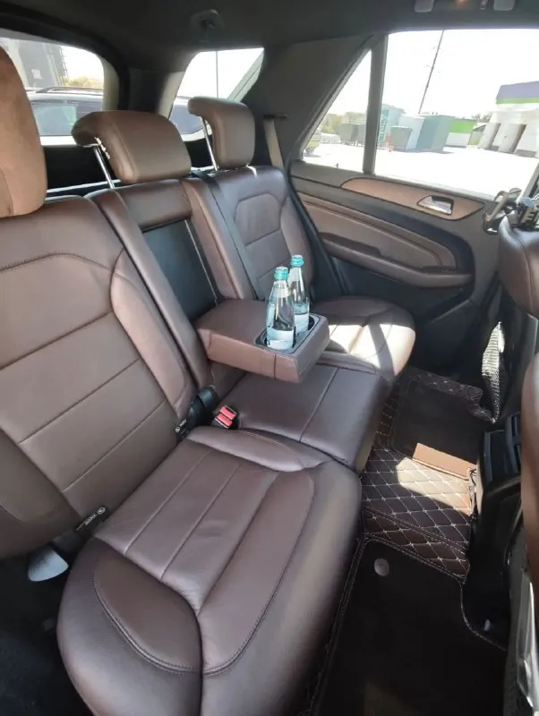 Мерседес ml300 amg 2015г. В.
Двиг. 3.5 бенз м276
Автомобиль покупался новым у дилера в июне 2015 году, внешне и технически в идеальном состоянии!!! Очень бережная эксплуатация, в заводском окрасе(есть незначительный косметический окрас задней правой арки) с родным пробегом, без каких либо вложений! (90% пробега-трасса),
Кузов и фары в броне пленке(вся передняя часть и зоны риска).
Сделано большое то:
- Замена цепей грм 30т. Км. Назад, оригинал!
- Новые свечи и катушки зажигания. (10т. Км)
- Новая пневма перед в сборе/зад новые балоны, новый компрессор, блок клапанов, фильтр. (10т. Км. )
Все в оригинале!
- Тормозные диски вентилируемые + колодки по кругу (zimmermann). (2т. Км. )
- Заменена масел двс (каждые 7-8т. Км. , крайняя замена 3т. Км. ) и фильтров включая акпп, редуктор, раздатка. (8т. Км. )
Залита заводская прошивка двигателя на 306л. С. !
Очень хорошая комплектация.
Установлена мультимедиа teyes cc4 на 32гб, видео регистратор с радаром. (авто знаю с автосалона!)
Вопросы по тел. +79495023444 авто находится в г. Донецк - фотография - 9