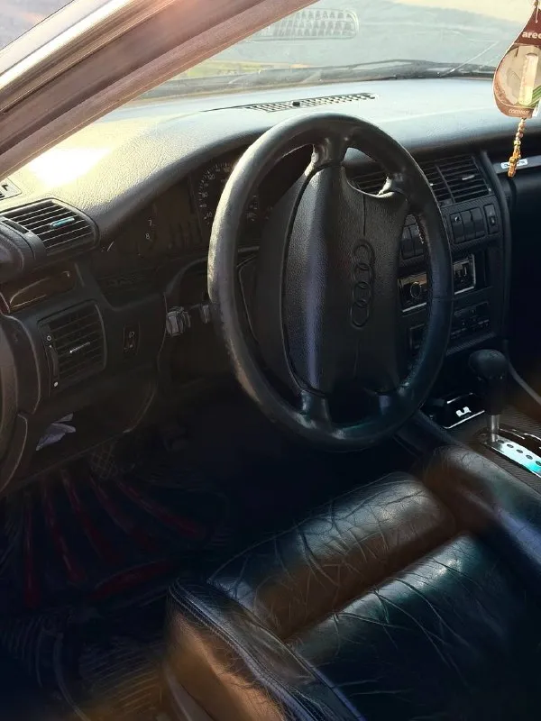 Audi a8 d2
Audi а8 д2
Двигатель 4.2 атмо (abz)
Коробка автомат - тип-троник
Гур, подогрев сидений, 2-х зонный климат-контроль, двойные стекла, люк и т. Д.
Не гнилая, кузов из алюминия.
Обслужена и ездила в одной семье 10 лет.
Недавно был заменен ремень грм, ролики, помпа и. Т. Д.
Находится в макеевке
Цена : 400.000 рублей + торг
Звонить : +7(949)543-77-43
Телеграм : @flotherfeed

📞 Звоните: +7(949)5437743 - фотография - 9