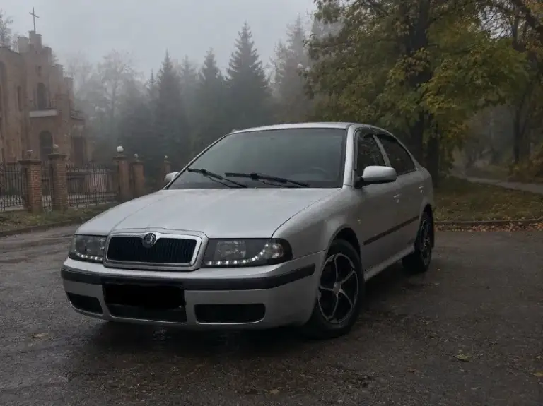 Продаю skoda octavia tour 2009 года. 1.4 очень экономичный, не троит и не дымит. Коробка механика, передачи включаются плавно не выбивает. Ходовая в хорошем состоянии. Срочных вложений не требует продаю на новой шипованной резине, к сезону подготовлена
Цена 430 возможен торг
Осмотр город макеевка +79495242823
📞 Звоните: +7(949)5242823 - фотография - 1