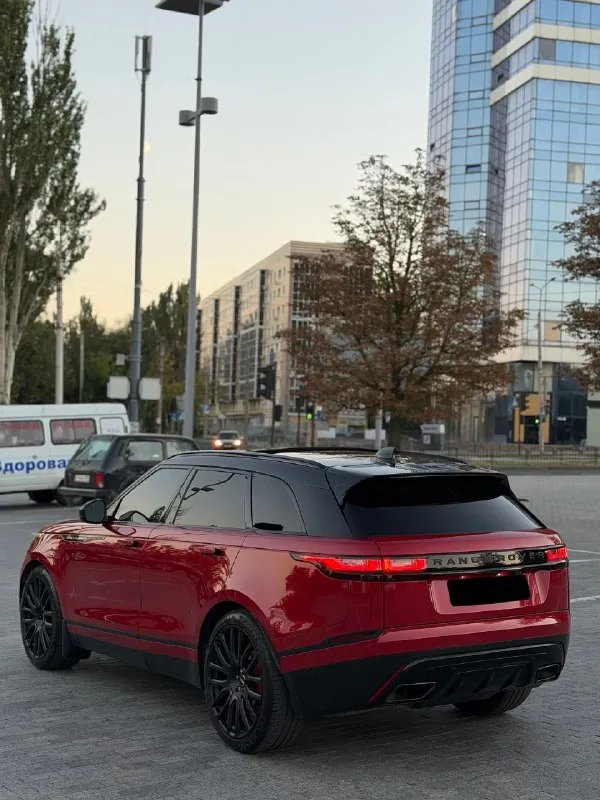 Range rover velar 2017г
Цена: 4.070.000р ❗️обмен ❗️кредит❗️
-Пробег 95.000км
-Двигатель 3.0 компрессор 380сил, v6 supercharger, один из самых надежных в линейке, не дымит, не троит, работает превосходно, тяга супер, 200км назад была произведена замена масла с фильтрами.
-Коробка автомат, не тупит, не пинает, переключает плавно, полностью обслужена
-Салон в идеальном состоянии, все пластиковые элементы покрыты в броне плёнку, матричные фары, премиальная музыка meridian, память сидений, обдув сидений, обогрев сидений, сенсорные кнопки, обогрев руля, панорама, бесключевой доступ, выездные ручки, carplay, расширенный спорт режим, с выбором жестокости подвески, пневма, установлен выхлоп на заслонке, обогрев лобового стекла, чтение дорожных знаков, 5 видов массажа, удержание в полосе, потолок алькантара, вставки из натурального дерева, и многое другое !
-Кузов в идеальном состоянии, без сколов и дефектов, автомобиль в пред-максимальной комплектации, безупречный цвет, смотритс
📞 Звоните: +7(949)0773244 - фотография - 6