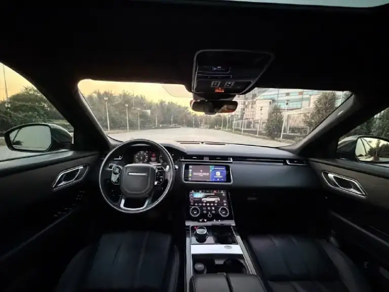Range rover velar 2017г
Цена: 4.070.000р ❗️обмен ❗️кредит❗️
-Пробег 95.000км
-Двигатель 3.0 компрессор 380сил, v6 supercharger, один из самых надежных в линейке, не дымит, не троит, работает превосходно, тяга супер, 200км назад была произведена замена масла с фильтрами.
-Коробка автомат, не тупит, не пинает, переключает плавно, полностью обслужена
-Салон в идеальном состоянии, все пластиковые элементы покрыты в броне плёнку, матричные фары, премиальная музыка meridian, память сидений, обдув сидений, обогрев сидений, сенсорные кнопки, обогрев руля, панорама, бесключевой доступ, выездные ручки, carplay, расширенный спорт режим, с выбором жестокости подвески, пневма, установлен выхлоп на заслонке, обогрев лобового стекла, чтение дорожных знаков, 5 видов массажа, удержание в полосе, потолок алькантара, вставки из натурального дерева, и многое другое !
-Кузов в идеальном состоянии, без сколов и дефектов, автомобиль в пред-максимальной комплектации, безупречный цвет, смотритс
📞 Звоните: +7(949)0773244 - фотография - 8