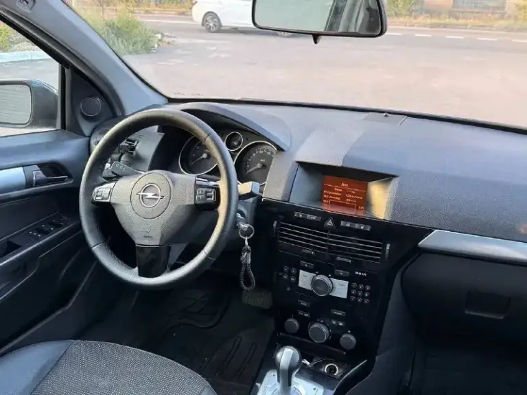 Продам opel astra h (рестайлинг) 2008 года в отличном состоянии сел и поехал
Вложений не требует
Робот обслужен работает отлично
Хорошая комплектация
4 Стеклоподъемника, климат контроль, подогрев сидений, мультируль, кнопка спорт
Стоит хорошая оптика bi-led линзы светят
Отлично
Юридически чистая штрафов запретов нет
Остольные вопросы по телефону
Реальному покупателю разумный торг
Цена: 370к₽
+79490504302
+79499832406 - фотография - 7