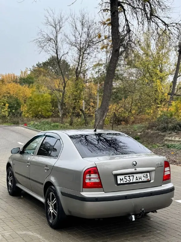 Skoda octavia a4 tour. Skoda октавия тур.
Кузов лифтбек. 2009. Механика. Машина все время была в одной семье.
Родной пробег 177.000
Двигатель 1.6 bfq атмосферный простой и надежный, расхода масла нет, обслужен, течей и запотеваний нет - работает штатно. Ошибок нет. Тормозная система полностью обслужена, установлены заводские дисковые тормоза(без колхоза) от машины на 1.8 турбо, вместо барабанов. Все по штатным креплениям.
Пороги и дно автомобиля в отличном состоянии. По кузову хорошо сохранилась, ржавчины нет. Вся в родном окрасе. Есть следы эксплуатации. Лобовое без трещин.
Комплектация: кондиционер рабочий, эл. Стеклоподьемники, подогрев зеркал и регулировка, abs, airbag.
В ближайшее время делать ничего не нужно, автомобиль обслужен. Салон в хорошем состоянии. Есть подлокотник. 2 ключа. Сигнализация с обратной связью. Хорошея резина. Музыка с bluetooth. До установлен задний парктроник. Ручник рабочий. Установлен оригинальный фаркоп.
Макеевка. +79493594733
620.000 Тор
📞 Звоните: +7(949)3594733 - фотография - 6