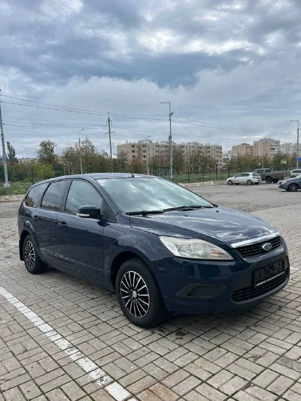 Продам ford focus.
Год - 2010
Объем - 1,4л
Пробег - 214 тысяч
Двигатель работает идеально, масло не берет!
Коробка работает отлично, все скоростя переключает мягко!
Ходовая обслужена.
Кузов универсал живой без гнилья, дно пороги целые.
Салон очень живой весь целый!
По электрике работает абсолютно все.
Документы в полном порядке!
Осмотр г. Мариуполь
Цена - 560 тысяч рублей
Тел. +79494970042 - фотография - 1