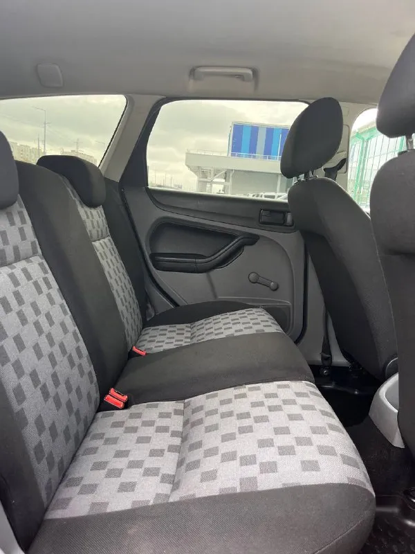 Продам ford focus.
Год - 2010
Объем - 1,4л
Пробег - 214 тысяч
Двигатель работает идеально, масло не берет!
Коробка работает отлично, все скоростя переключает мягко!
Ходовая обслужена.
Кузов универсал живой без гнилья, дно пороги целые.
Салон очень живой весь целый!
По электрике работает абсолютно все.
Документы в полном порядке!
Осмотр г. Мариуполь
Цена - 560 тысяч рублей
Тел. +79494970042 - фотография - 9