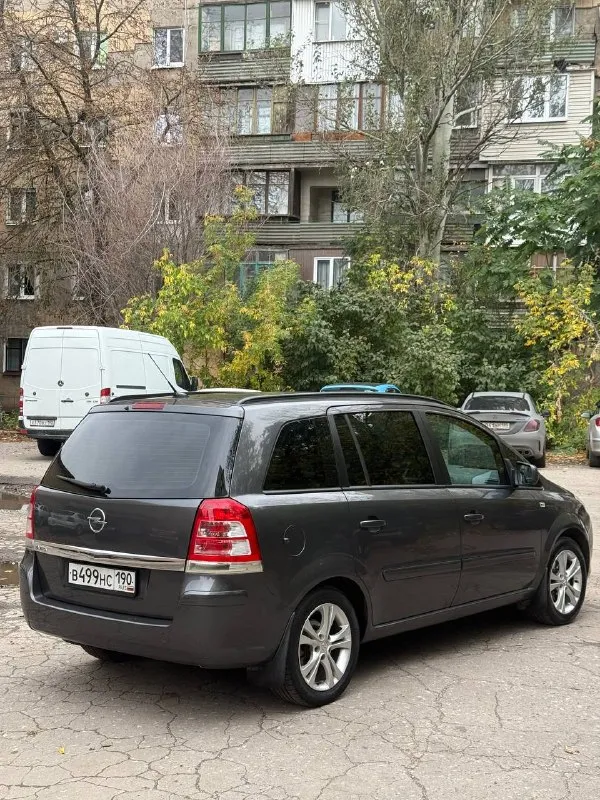 Продается opel zafira 2012 год рестайлинг 1.8 мкпп 7 местный -пробег 174.000 км родной
Автотека зеленая ( без дтп и выплат )
2 Собственника
2 Ключа
Цена 715.000 руб + разумный торг реальному покупателю опель зафира -двигатель самый надежный в линейки работает идеально не троит не дымит масло не ест !
Коробка также на отлично переключает мягко все передачи не хрустит не вылетает
По ходовой мячик не стучит не гремит на дороге стоит уверено никуда не ведет
Все стекла родные вкл лобовое без трещин
По кузову выглядит отлично без гнили и ржавчины пороги, днище, низа дверей в отличном состояние
Состояние отличное сел и поехал куда угодно из последних вложений масло с фильтрами, свечи, колодки, и всякие мелкие расходники
Климат холодит на 100%, печка греет, ручник держит -переоформление без проблем могу присутствовать в мрэо документы кристально чистые без штрафов, запретов и. Т. Д
Осмотр макеевка центр -тел +7-949-20-20-555 и есть тг на этом номере
Цена : 715.000 руб + разумный торг реальному покупателю - фотография - 5