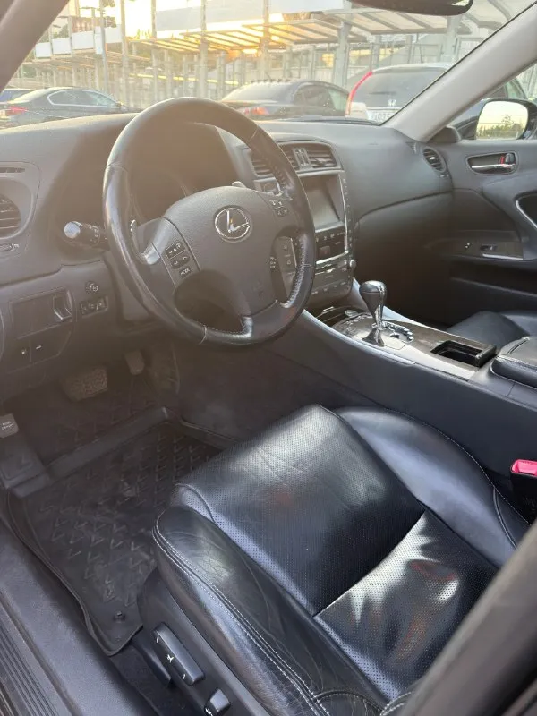 Продам lexus is350, 2009 г. , первый рест, мотор 3.5 2gr-fse, 310 л. С. , коробка 6-ст автомат a760e, полный сток, каты на месте, владею с 2019 года, пригнан напрямую из америки, обслуживался у официального дилера hennessy lexus of atlanta, пробег 217 тыс. Км. , я один владелец за все время по рф, по технике нареканий нет, ошибки отсутствуют, все вовремя менялось, то каждые 5-6 тыс, пред максимальная комплектация: разноширокие 18-е диски f-sport, вентиляция и обогрев сидений, мультимедиа с bluetooth, люк, аудиосистема pioneer с 13 динамиками, разные режимы езды, климат-контроль и многое другое, есть комплект зимних колес 17-го радиуса с lexus gs300, передняя оптика полностью восстановлена до заводского вида+билед линзы и новые лампы птф, из минусов только один- на аккумуляторе.
Цена 2 млн. Р.
Телефон +79494219073
Алексей
📞 🇷🇺 Звоните: +79494219073 - фотография - 6