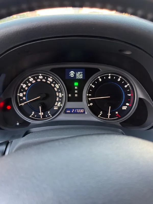 Продам lexus is350, 2009 г. , первый рест, мотор 3.5 2gr-fse, 310 л. С. , коробка 6-ст автомат a760e, полный сток, каты на месте, владею с 2019 года, пригнан напрямую из америки, обслуживался у официального дилера hennessy lexus of atlanta, пробег 217 тыс. Км. , я один владелец за все время по рф, по технике нареканий нет, ошибки отсутствуют, все вовремя менялось, то каждые 5-6 тыс, пред максимальная комплектация: разноширокие 18-е диски f-sport, вентиляция и обогрев сидений, мультимедиа с bluetooth, люк, аудиосистема pioneer с 13 динамиками, разные режимы езды, климат-контроль и многое другое, есть комплект зимних колес 17-го радиуса с lexus gs300, передняя оптика полностью восстановлена до заводского вида+билед линзы и новые лампы птф, из минусов только один- на аккумуляторе.
Цена 2 млн. Р.
Телефон +79494219073
Алексей
📞 🇷🇺 Звоните: +79494219073 - фотография - 9