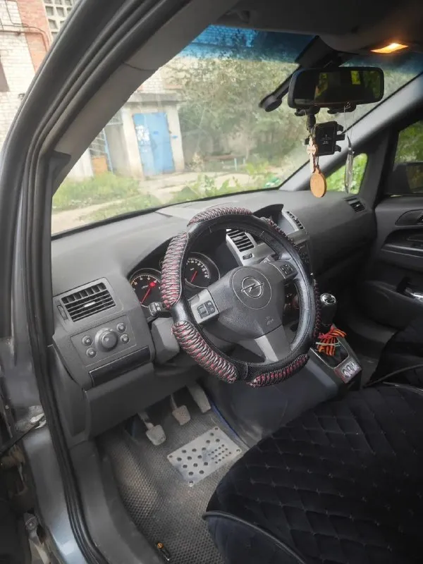 Opel zafira b 2.2 бензин
2005Г. В.
Пробег 278 тыс. Км
Авто в удовлетворительном состоянии
Полный электропакет, мульти руль, датчик света, круиз, панорамная крыша.
Кондиционер
Стоимость 750 000₽ возможен торг у капота
Звоните +79493379758(max)
Тг - фотография - 4