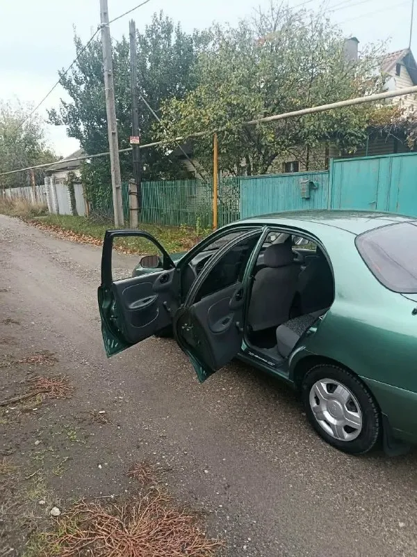 Продам chevrolet lanos год 2008 объём двигателя 1.5 состоянии нового авто пробег 127 км родной не скручен автомобиль гаражного хранения на машине ездил дедушка за авто очень хорошо ухаживали
И следили машина местная не пригнатая солей и реагентов не видела от слова совсем автомобиль полностью обслужен вложений не требует на машине стоит хороший андроид магнитофон музыка играет на 5+ на авто имеется два ключа сервисные книжки автомобиль в очень красивом цвете( изумрудном) кто ищет живой шевроле ланос это ваш вариант цена 350 торг уместен все интересующие вопросы по телефону +79490396988 на этом номере макс телеграмм - фотография - 7