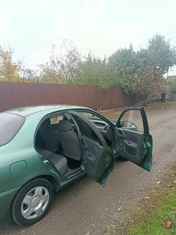 Продам chevrolet lanos год 2008 объём двигателя 1.5 состоянии нового авто пробег 127 км родной не скручен автомобиль гаражного хранения на машине ездил дедушка за авто очень хорошо ухаживали
И следили машина местная не пригнатая солей и реагентов не видела от слова совсем автомобиль полностью обслужен вложений не требует на машине стоит хороший андроид магнитофон музыка играет на 5+ на авто имеется два ключа сервисные книжки автомобиль в очень красивом цвете( изумрудном) кто ищет живой шевроле ланос это ваш вариант цена 350 торг уместен все интересующие вопросы по телефону +79490396988 на этом номере макс телеграмм - фотография - 8