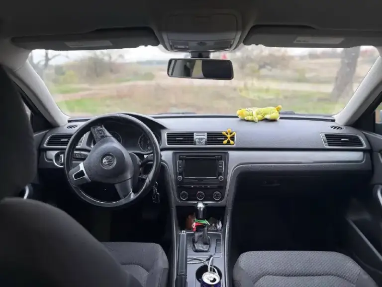 Продам volkswagen passat b7
Год выпуска: 2013 год!
Пробег: 168.000 миль ( 270.000 километров )
Коробка: автомат ( японский aisin )
Объем мотора: 2.5 mpi
Привод: передний
Комплектация: датчик света, кондиционер, мульти руль, круиз-контроль, abs, esp, электрообогрев зеркал заднего вида и заднего стекла.
В фарах стоят хорошие led лампы.
Все работает исправно.
Собственник. Автомобиль был пригнан с америки в 2021 году под себя.
Вы будете первым владельцем на 180.
Цена: 950.000₽ (хороший торг присутствует)
📞Обращаться в лс или по номеру телефона +7 (949) 503-12-34
Автомобиль находится в шахтерске.
📞 🇷🇺 Звоните: +79495031234 - фотография - 8