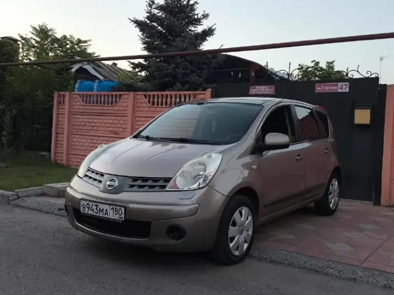 Продается nissan note 2008 г. В. 1, 4 бензин мкпп пробег 207 т. Оригинал зелёная автотека 2-й хозяин кондиционер передние стеклоподъёмники подогрев сидений титаны масло от замены до замены двигатель простой цепной атмосферный по авто делать ничего не нужно 530000 т. Р. Торг т. +7949 559 14 32 руслан - фотография - 1