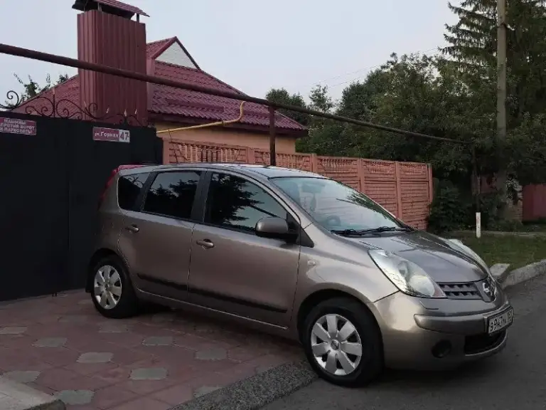 Продается nissan note 2008 г. В. 1, 4 бензин мкпп пробег 207 т. Оригинал зелёная автотека 2-й хозяин кондиционер передние стеклоподъёмники подогрев сидений титаны масло от замены до замены двигатель простой цепной атмосферный по авто делать ничего не нужно 530000 т. Р. Торг т. +7949 559 14 32 руслан - фотография - 2