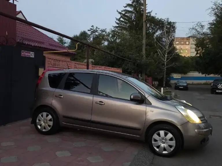 Продается nissan note 2008 г. В. 1, 4 бензин мкпп пробег 207 т. Оригинал зелёная автотека 2-й хозяин кондиционер передние стеклоподъёмники подогрев сидений титаны масло от замены до замены двигатель простой цепной атмосферный по авто делать ничего не нужно 530000 т. Р. Торг т. +7949 559 14 32 руслан - фотография - 6