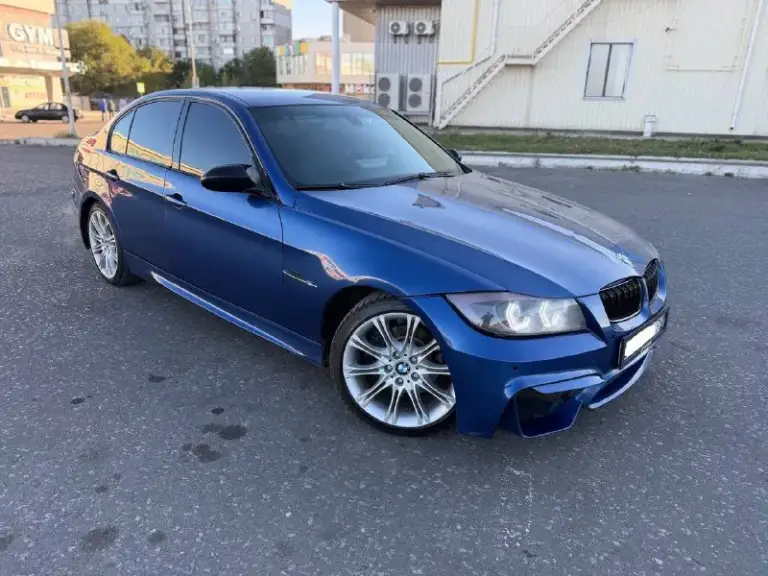 Bmw 325xi, 2007 год.
Мотор n52b30af бензин, объём 3.0 литра, полный привод, классический автомат.
Пробег 171 500 км.
Автомобиль в хорошем состоянии: оцинкованный кузов без коррозии. Мотор работает ровно, коробка переключает чётко, климат-контроль холодит.
Автомобиль обслужен, сел и поехал.
Документы в полном порядке, учет на 180 регионе.
Техосмотр пройден.
Продажа от собственника.
Обмен не интересен!

Цена 870 000 рублей!
В комплекте хорошие диски r19 с резиной в сборе.
Город: донецк. Телефон: +79493710826 (есть мах, telegram на номере). По запросу отправим полный видеообзор автомобиля. - фотография - 1