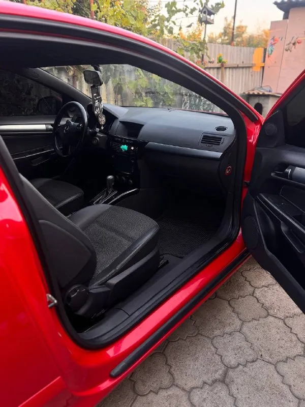 Opel astra gtc 2010г.
Двигатель 1.8 / 140л. С
Бензин
Коробка - автоматическая
Панорамная крыша, резина зима/лето, автозапуск, хорошая акустика
Цена 650 тыс.
+79497071529 - Александра
+79497140030 - Анатолий - фотография - 4