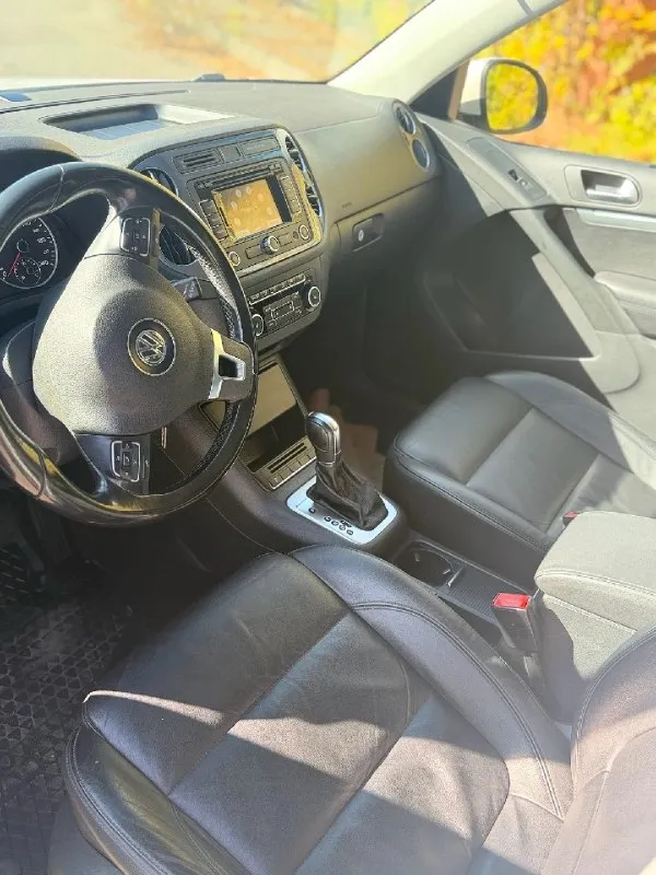 Volkswagen tiguan r-line 2012
Полный привод,
2 Комплекта колес с новой резиной,
Кожаный салон,
2Л бензин,
Пробег 200 тыс. Км
Коробка автомат
Цена 1.199.000р
Возможна продажа в кредит или обмен с вашей доплатой
+7949-639-43-62

📞 Звоните: +7(949)6394362 - фотография - 7