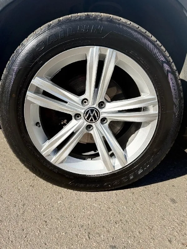 Volkswagen tiguan r-line 2012
Полный привод,
2 Комплекта колес с новой резиной,
Кожаный салон,
2Л бензин,
Пробег 200 тыс. Км
Коробка автомат
Цена 1.199.000р
Возможна продажа в кредит или обмен с вашей доплатой
+7949-639-43-62

📞 Звоните: +7(949)6394362 - фотография - 9