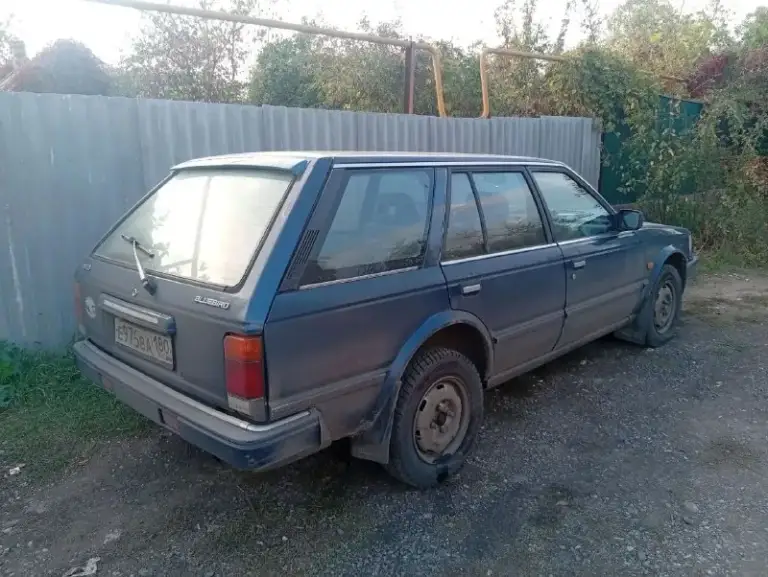 Продам нисан блюберд 86 г, 2.0 двс + гбо, в машине абс, эл. Стеклоподьемники, зеркала с подогревом, огромный багажник, новая зимняя резина, на полном боевом ходу ценник 130₽ г. Енакиево т. +79490064942 - фотография - 4