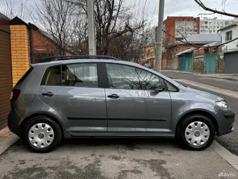 🚘 Wolkswagen golf plus | 2008 год

💰 Цена: 620 000 ₽
📍 Местонахождение: донецк
🤝 Торг: хороший торг у автомобиля

⚙️ Характеристики:
📅 Год выпуска: 2008
🛣 Пробег: 230 000 км
⛽ Двигатель: 1.4 tsi, бензин, турбо
🐎 Мощность: 122 л. С.
⚙️ Коробка передач: механическая, 6-ступенчатая
🛞 Колёса: r16.. . R>☑ автомобиль обслужен и технически исправен
☑ Ходовая часть недавно перебрана
✨ Комплектация
• Двухзонный климат-контроль
• Гур — гидроусилитель руля
• Abs
• Бортовой компьютер
• Электростеклоподъёмники
• Регулировка сидений

🎁 Дополнительно
☑ Зимняя резина в отличном состоянии на штампованных дисках
☑ Подарю литые диски (требуют доработки)

💰 Цена: 620 000 ₽
🤝 Хороший торг при осмотре.
📍 Донецк

📞 Телефон для связи: +7 949 381-49-57 - фотография - 3