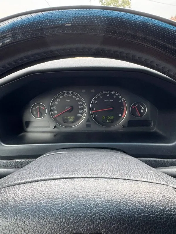 ❗️Газ/бензин❗️
Volvo xc 70, вольво хс 70
2005Г, автомат. Местная машина, птс оригинал, 1 владелец.
Отличное состояние кузова, оцинкована. Родной окрас, стекла все оригинальные.
Хорошая комплектация, все функции работают, кондер рабочий. Газ и фаркоп вписаны. Двигатель и кпп работают отлично. Обслужена, меняли все вовремя, все записи есть.
Большой багажник, сидения складываются в ровный пол.
Макеевка. +79493594733
870.000, Торг
📲 Tg: @killreall17
📞 Звоните: +7(949)3594733 - фотография - 8