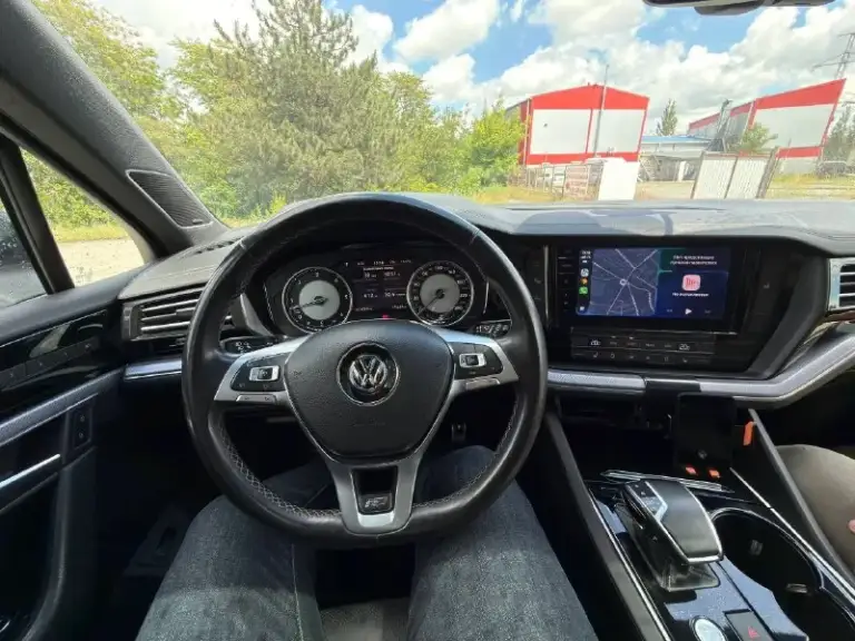 Volkswagen touareg cr7 3.0 tdi, 231 л. C. R-line,
Максимальная комплектация! 2019 г. В.
Сделан stage 1 - сейчас около 330 л. С.
По технике и оснащению: пневмоподвеска, задняя подруливающая ост, электростабилизаторы (минимум кренов, уверенно держит дорогу)
Матричные фары с адаптивным дальним (вырезает встречные машины, едешь с дальним постоянно) ночное видение, распознание пешеходов! Удержание в полосах, адаптивный круиз, выезд с парковки! Обогревы и вентиляция всех сидений! Двойные стекла!вебаста! Фаркоп!
Замена масла каждые 6 тыс
Тормозная система переделана на audi sq8 (намного эффективнее штатной) r-line обвес, передняя часть полностью в бронеплёнке, передняя полусфера в атермальной плёнке включая панораму!
Резина: лето - michelin pilot sport 5 зима
Bridgestone blizzak липучка!
Состояние: полностью обслужена, вложений не требует!
Машина делалась для себя, за неё не стыдно.
Цена: 5 200 000
Остальные вопросы: +7 (949) 342-62-96 юрий
📞 🇷🇺 Звоните: +79493426296 - фотография - 3