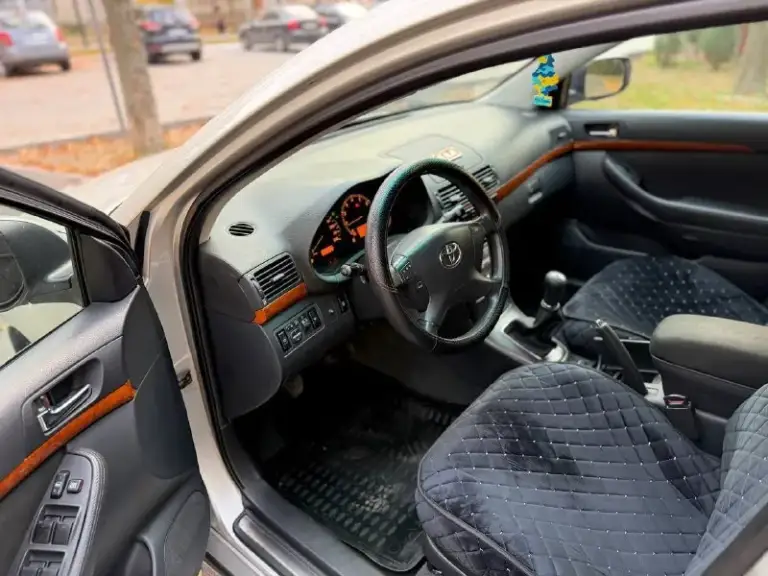 В продаже toyota avensis рестайлинг 2008 года выпуска

Мотор 1.8 бензин. Работает отлично. Не троит и не дымит. Коробка передач механика, передачи заходят мягко, без хрустов. Ходовая часть обслужена.

Комплектация максимальная. Климат контроль, 4 стеклоподъемника, подогревы сидений, круиз контроль, датчики дождя и света и многое другое!

Автомобиль не требует никаких вложений, полностью готов к эксплуатации

Осмотр донецк

Цена 780.000 ₽, торг у автомобиля

☎️ +7 (949) 339-39-10 - фотография - 7