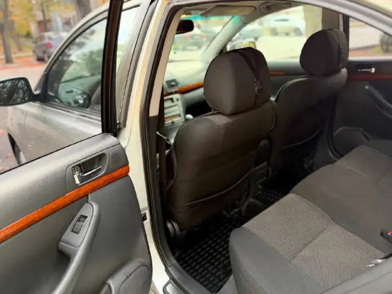 В продаже toyota avensis рестайлинг 2008 года выпуска

Мотор 1.8 бензин. Работает отлично. Не троит и не дымит. Коробка передач механика, передачи заходят мягко, без хрустов. Ходовая часть обслужена.

Комплектация максимальная. Климат контроль, 4 стеклоподъемника, подогревы сидений, круиз контроль, датчики дождя и света и многое другое!

Автомобиль не требует никаких вложений, полностью готов к эксплуатации

Осмотр донецк

Цена 780.000 ₽, торг у автомобиля

☎️ +7 (949) 339-39-10 - фотография - 8