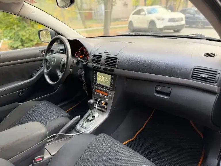 В продаже toyota avensis рестайлинг 2008 года выпуска
Автомобиль на моторе 2.4 бензин, работает отлично, не троит и не дымит. Коробка обычный автомат, переключает идеально, не пинает и не буксует.
Максимальная комплектация: 4 стеклоподъемника, климат контроль, датчик света и дождя, мультируль, задняя шторка, подогревы сидений, круиз контроль.
Автомобиль в отличном состоянии. Пригонялся из германии. Все стёкла включая лобовое родные! Рыжиков и сколов нет. Практически весь в родном окрасе. 2 ключа, сервисные книги. 2 владельца.
Осмотр донецк
Цена 730.000 ₽, торг у автомобиля!
☎️ +7 (949) 339-39-10 - фотография - 9