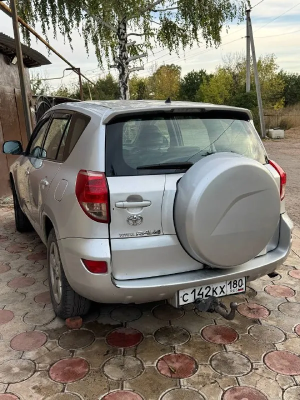 Toyota rav4 2007 года 2.2 дизель.
Автомобиль пригонялся с литвы для личного пользования в 2018. Хорошая комплектация, кожаный салон, штатная мультимедиа, постоянный полный привод с блокировкой. Цепь грм менялась 40тыс. Км назад. Полностью новая ходовка и перебранная подвеска, новая рулевая рейка и система охлаждения. Есть фаркоп. Заводские 17 колеса и новая зимняя резина. Автомобиль никогда не подводил, ездил каждый день. Имеются косяки по кузову, есть куда приложить руки, гнили и ржавчины нет (небольшие рыжики) и лкп. Салон в более менее неплохом состоянии, но не без дефектов.
Цена: 710.000₽ торг имеется
Машина в донецке звонить по номеру +79498624461 - фотография - 4