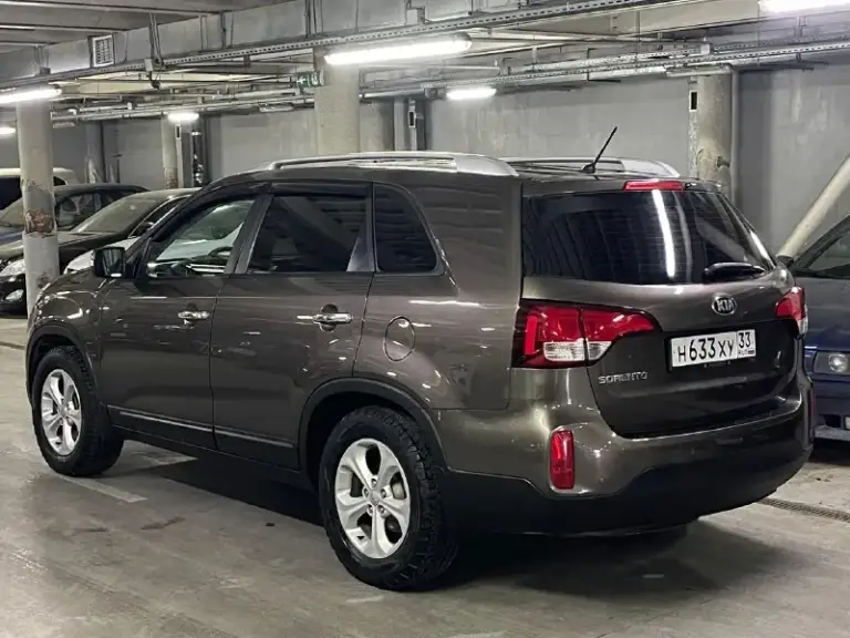 🔥 Kia sorento 🔥
✅Год выпуска 2013
✅ 2.4
✅Двигатель бензиновый
✅Коробка автоматическая 6ступка
✅Пробег 168тыс. Км
✅ 2 Собственника!
✅Оцинкованный кузов
✅Авто без дтп!
✅ Без окрасов! - фотография - 3