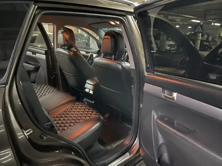 🔥 Kia sorento 🔥
✅Год выпуска 2013
✅ 2.4
✅Двигатель бензиновый
✅Коробка автоматическая 6ступка
✅Пробег 168тыс. Км
✅ 2 Собственника!
✅Оцинкованный кузов
✅Авто без дтп!
✅ Без окрасов! - фотография - 6
