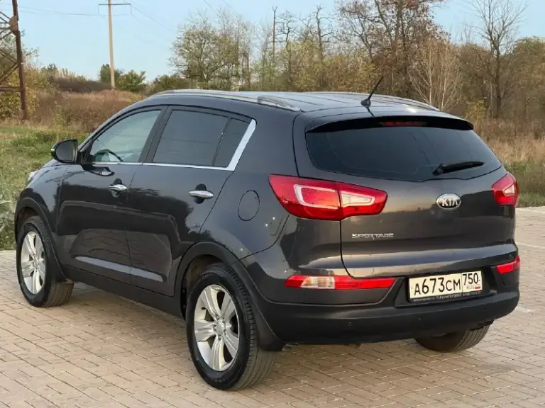 🔥Kia sportage 🔥
✅Год выпуска 2013
✅Мотор 2.0 (150лс. )
✅Двигатель бензиновый
✅Коробка автоматическая 6ступка
✅Пробег 138тыс. Км(оригинал)
✅ 2 Собственника!
✅Оцинкованный кузов
✅Авто без дтп! Без окрасов!
✅Отчёт автотеки зеленый!
✅2 Ключа
✅Режим eco
✅Разъемы под aux usb
✅Разъем 12v
✅Эл. Зеркала с подогревом
✅Дневные ходовые огни
✅Тех осмотр пройден, готов к регистрации в мрэо
☑️Есть видео обзор, пишите сброшу
☑️Есть отчёт автотеки, пишите сброшу
✅Торг на полный бак топлива!
✅Донецк. Стоимость 1.345.000₽
Тел. +7949-50-800-60
✅Возможно продажа в автокредит - фотография - 3