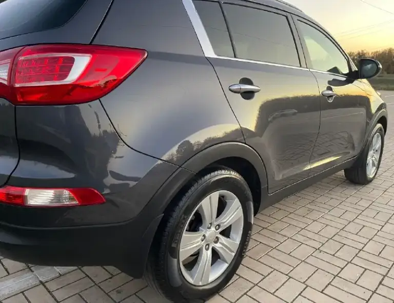 🔥Kia sportage 🔥
✅Год выпуска 2013
✅Мотор 2.0 (150лс. )
✅Двигатель бензиновый
✅Коробка автоматическая 6ступка
✅Пробег 138тыс. Км(оригинал)
✅ 2 Собственника!
✅Оцинкованный кузов
✅Авто без дтп! Без окрасов!
✅Отчёт автотеки зеленый!
✅2 Ключа
✅Режим eco
✅Разъемы под aux usb
✅Разъем 12v
✅Эл. Зеркала с подогревом
✅Дневные ходовые огни
✅Тех осмотр пройден, готов к регистрации в мрэо
☑️Есть видео обзор, пишите сброшу
☑️Есть отчёт автотеки, пишите сброшу
✅Торг на полный бак топлива!
✅Донецк. Стоимость 1.345.000₽
Тел. +7949-50-800-60
✅Возможно продажа в автокредит - фотография - 5