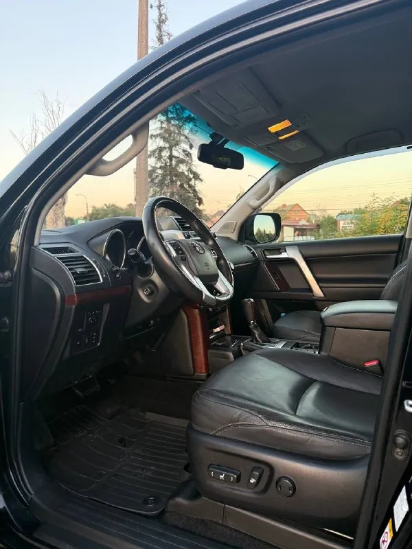 🔥 Toyota land cruiser prado 150 | 2014 год | рестайлинг | 3.0 дизель пробег 207
Пришло время покупать дизельное авто.

Продаётся ухоженный toyota land cruiser prado 150 в богатейшей комплектации! Надёжный, комфортный и мощный внедорожник, который отлично подходит как для города, так и для дальних поездок.

☑ Год выпуска: 2014
☑ Двигатель: 3.0 дизель
☑ Комплектация: максимальная

💎 Богатая комплектация:
• Камеры кругового обзора 360°
• Гидропневматическая подвеска
• Множество электронных помощников и систем безопасности
• Системы помощи водителю
• Парктроники
• Кожаный салон
• Мультимедийная система
• Многофункциональный руль
• Круиз-контроль
• Электрорегулировки сидений
• Подогревы сидений
• Климат-контроль
• Легкосплавные диски
• И многое другое! - фотография - 4