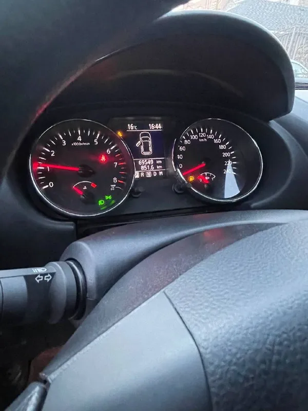Nissan nissan qashqai эксплуатация 2012 г. Мотор 2 литра пробег 69.500т маленький машина стояла 6 лет в гараже. От одного собственника любые проверки. Кому действительно нужен хороший автомобиль пишите звоните всегда рад ответить +79495695833. Донецк тг на номере. Цена. 1.200.000. Цена была дороже сейчас продаю из-за срочности - фотография - 10