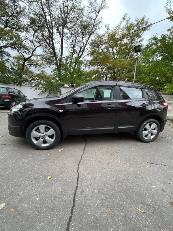 Nissan nissan qashqai эксплуатация 2012 г. Мотор 2 литра пробег 69.500т маленький машина стояла 6 лет в гараже. От одного собственника любые проверки. Кому действительно нужен хороший автомобиль пишите звоните всегда рад ответить +79495695833. Донецк тг на номере. Цена. 1.200.000. Цена была дороже сейчас продаю из-за срочности - фотография - 5