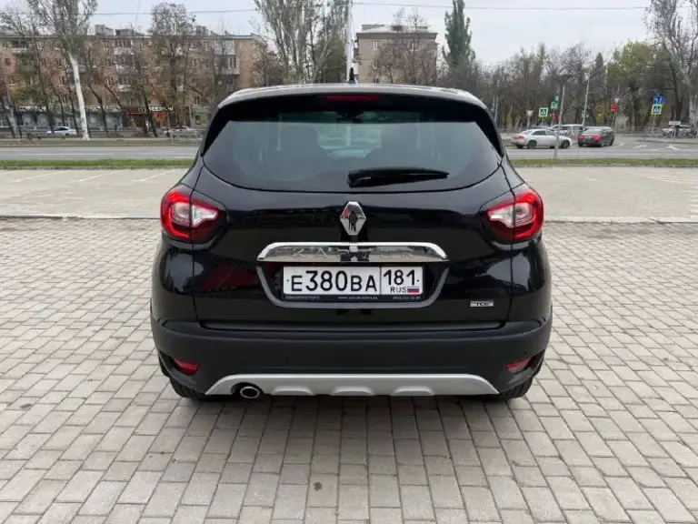 Renault kaptur, 2022 restyling, 1.3 ат(150 л. С. ) 65000 км. Состояние нового авто,  , без единого дтп, кузов весь в родном окрасе. Сервисное обслуживание у оф. Дилера. Максимальная комплектация intense, подогревы сидений, бесключевой доступ, климат контроль, датчики света и дождя, камера заднего вида и парктроники акустика bose, мультимедийная система easy link c сенсорным экраном 8, с поддержкой yandex. Auto, apple carplay и android auto,
Возможен обмен. Возможно оформление в кредит. Более детально по телефону.
Цена - 1.780.000р.
+79494041233 - фотография - 4