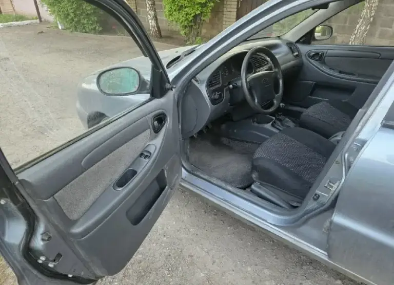 Продам chevrolet lanos 1.5 2006г. , в хорошем состоянии, кузов выглядит хорошо, дно не гнилое, по документам я собственник.
Оформление без проблем.
Двигатель, коробка, ходовая также в хорошем состоянии.
Свет, стопы, повороты, ручник и прочие мелочи также исправны.
Имеется кондиционер, гур, стеклоподьемники.
Осмотр в енакиево. Пригон обсуждается.
Цена 250000₽, тел. +79495097908(если не дозвонились на номере есть телеграмм)
📞 🇷🇺 Звоните: +79495097908 - фотография - 5