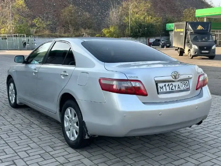 Продам toyota camry
Объем 2.4 бензин
Год выпуска 2008
Без дтп, ржавчин, вмятин, царапин,
Двигатель работает идеально, не дымит, не троит, масло не кушает,
Коробка работает идеально, не пинается, греется, не буксует, автомобиль обслужен
Комплектация максимальная
Кожаный салон
Климат контроль заправлен работает
Бортовой компьютер
Круиз контроль
Четыре стеклоподъемники
Электро регулировка сидений
Датчик света
Датчик дождя
И многое другое
Цена 770 000 +79493943583
📞 Звоните: +7(949)3943583 - фотография - 2