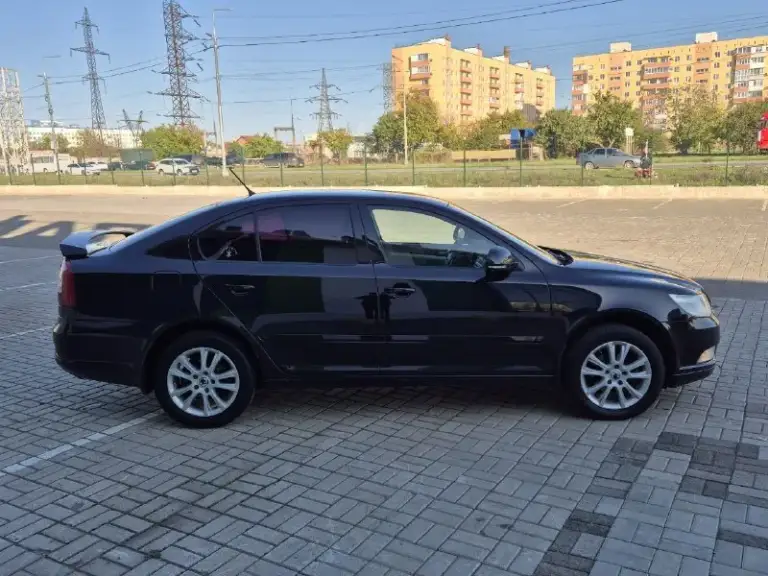 Шкода а5 1.4 tsi
Год 2011
Пробег 270т родной
В заводском окрасе
Последний 9 лет в одних руках обслужена вся
Мотор коробка работает все отлично
Г. Мариуполь
Цена 870т
+79496347909 - фотография - 3